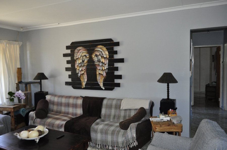 4 Bedroom Property for Sale in Noorsekloof Eastern Cape